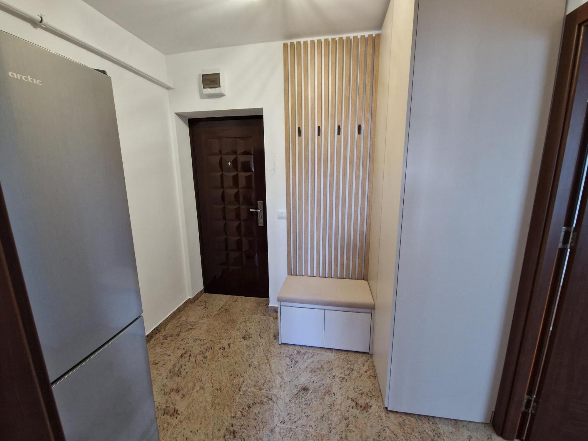 Downtown Apartment Ramnicu Valcea Exterior foto